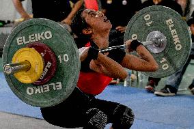 (SP)INDONESIA-JAKARTA-WEIGHTLIFTING-STUDENT-COMPETITION