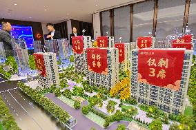 A Commercial Residential Property Sales Office in Qingzhou