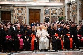 Pope Francis Holds An Audience - Vatican