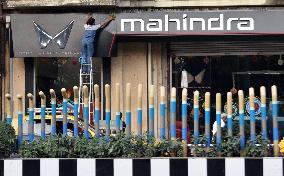 Mahindra Car Showroom In Mumbai