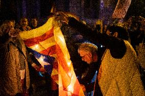 Protest Against The Investiture Of Pedro Sanchez In Barcelona.