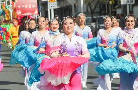 Folk Artists Demonstrate Intangible Cultural Heritage in Huzhou