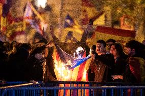 Clashes Follow Sanchez Reelection - Madrid
