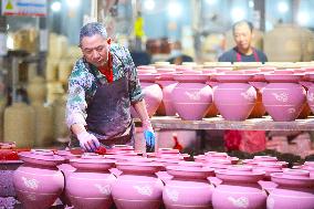 A Ceramic Production Workshop in Chongqing