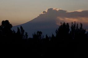 Popocatépetl Volcano In Mexico Records Morning Activity