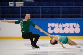 (SP)FINLAND-ESPOO-FIGURE SKATING-ISU GRAND PRIX-PAIRS-SHORT PROGRAM