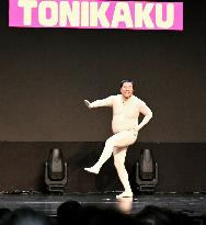 "Naked" act by Japanese comedian in Shanghai