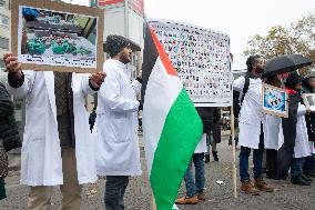 Hospital Workers Show Solidaritate To The Meidical Workers Killed In Gaza In Duesseldorf