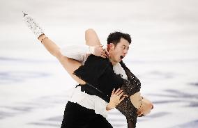 (SP)FINLAND-ESPOO-FIGURE SKATING-ISU GRAND PRIX-PAIRS-FREE SKATING