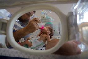 MIDEAST-GAZA-PALESTINIAN-ISRAELI CONFLICT-PREMATURE BABIES EVACUATED
