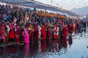 NEPAL-KATHMANDU-CHHATH FESTIVAL-RISING SUN WORSHIP