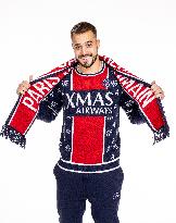 PSG Players Posing With New X-Mas sweater - Paris