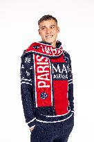 PSG Players Posing With New X-Mas sweater - Paris