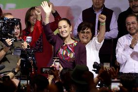 Claudia Sheinbaum Pardo Receives Proof Of Being The Only Pre-candidate For The Presidency Of Mexico