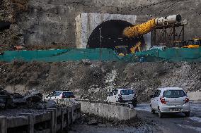 Labourers Work On A Tunnel In Jammu Kashmir