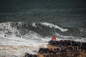 Giant Waves In Nazare