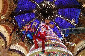 FRANCE-PARIS-GALERIES LAFAYETTE-CHRISTMAS TREE