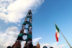 Castellers Make An Eight Floors Human Tower - Mexico City