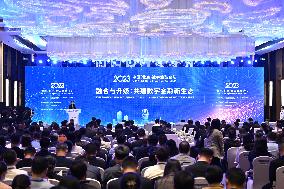 Xinhua Headlines: Global financial institutions jump at chance to boost China presence