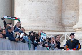 Pope Francis Leads The Weekly General Audience In St Peter Square In Vatican, Vatican City, 22 Nov 2023.