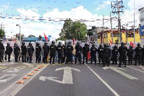 Workers Of Bachilleres School Strike