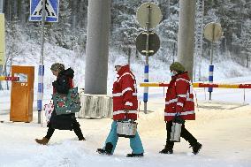 International border crossing at Salla