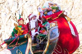 Celebs At Macys Thanksgiving Day Parade - NYC