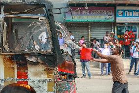 A Group Of Protesters Set Fire To A Bus - Dhaka