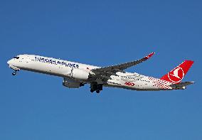 Turkish Airlines aircraft 400th taking off from Barcelona airport