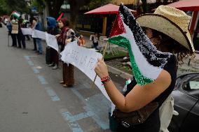 Palestinian Community In Mexico Demonstrates Outside The Egyptian Embassy In Mexico City