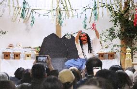 Ritual at southwestern Japan shrine