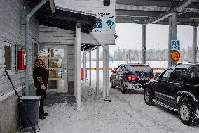 Finnish-Russian border crossing in Vartius