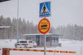 Finnish-Russian border crossing in Vartius