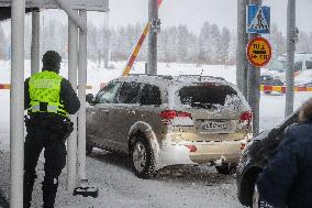 Finnish-Russian border crossing in Vartius