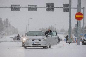 Finnish-Russian border crossing in Vartius