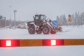 Finnish-Russian border crossing in Vartius