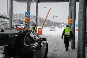 Finnish-Russian border crossing in Vartius