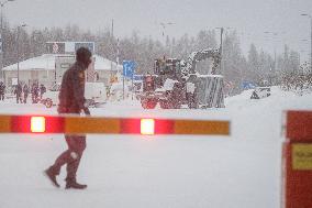 Finnish-Russian border crossing in Vartius