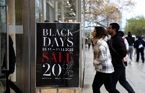 GERMANY-FRANKFURT-BLACK FRIDAY-SALES