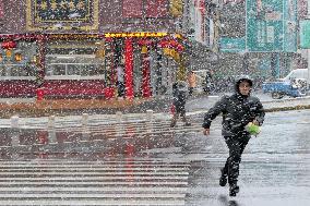 Heavy Snow Hit Yantai of China