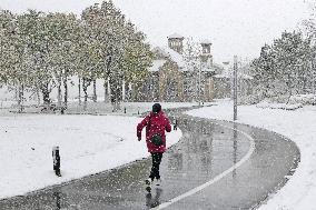 Heavy Snow Hit Yantai of China