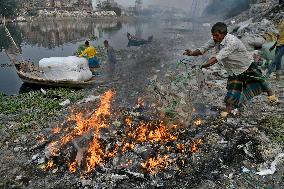 Pollution In Dhaka