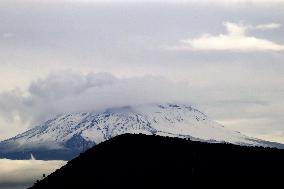 General View Of The Iztaccihuatl And Popocatepetl Volcanoes