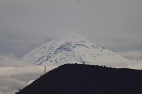 Iztaccihuatl And Popocatepetl Volcanoes Snowed In By The Cold Front Number 11