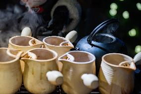 Cans of Milk Tea Popular in Chongqing