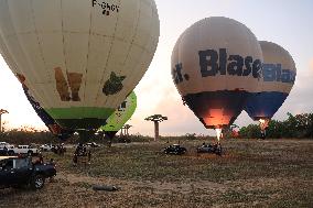 MADAGASCAR-MORONDAVA-HOT AIR BALLOON