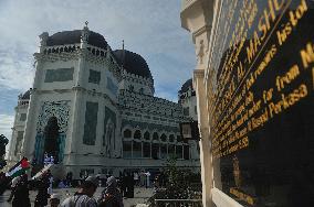 Indonesian For Palestine Mass Protest - Medan