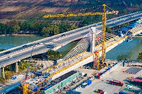 Shanghai Line 17 Under Construction