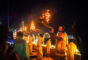 Hindu Devotees Are Celebrating Dev Deepawali In Kolkata, India