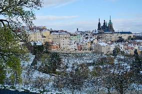 CZECH REPUBLIC-PRAGUE-SNOWFALL-SCENERY